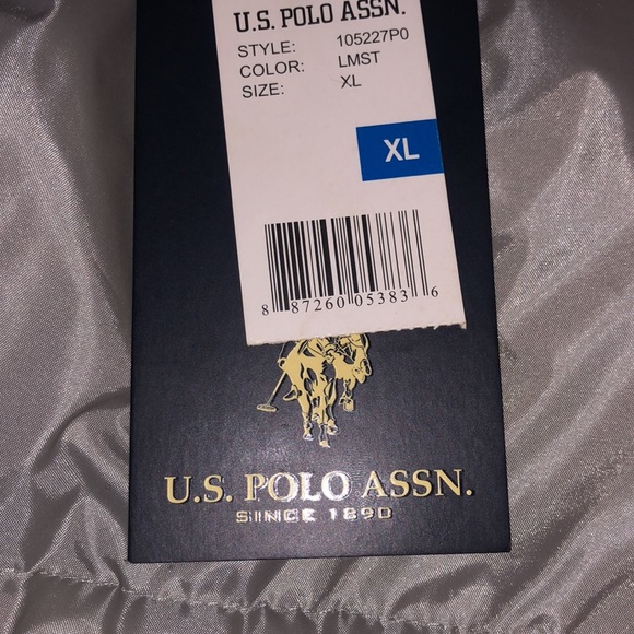 US Polo Assn. NWT•Silver Puffer Vest w/SweatHood - Picture 6 of 11